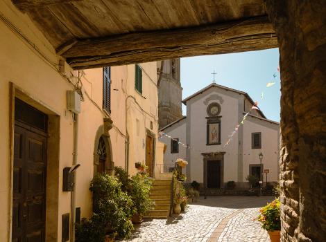 "Chi lavora sotto un tetto è benedetto"
